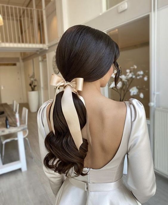 Ponytail Hairstyles 2024: A Trendsetting Guide for Modern Women