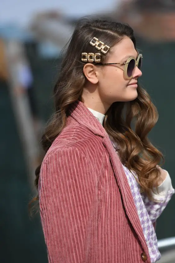Clips Outfit 2024: A Fresh Take on Hair Accessories