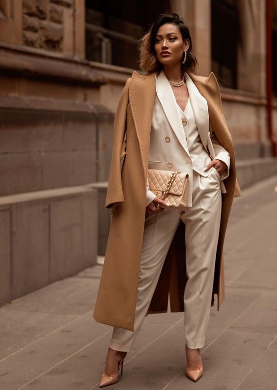 March 2024 Fashion Edit: Elevating Everyday Elegance with Trendsetting Outfits for Women