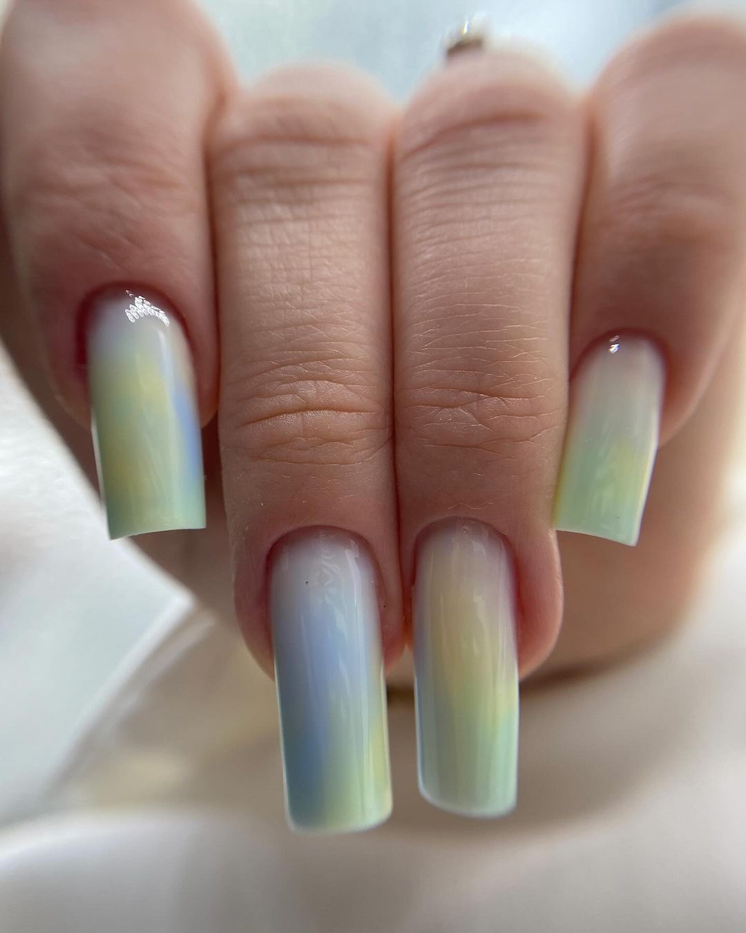 Vibrant Trends: Acrylic Colors & Designs for Summer Nails