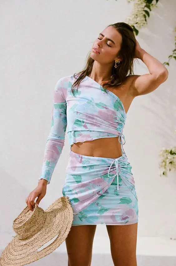 Breezy & Stylish: Summer Easy & Trends Outfits 2024