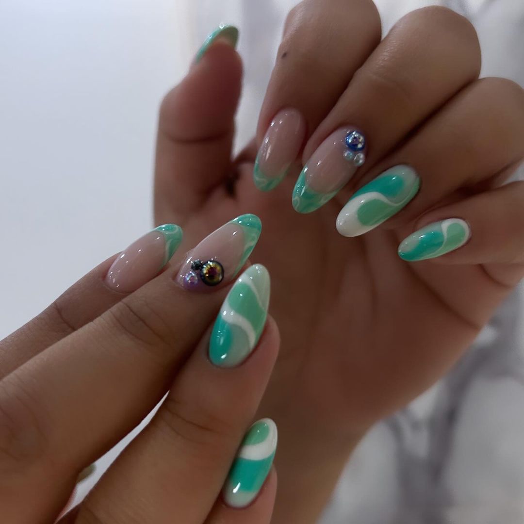25 Vacation Acrylic Nail Ideas: Perfect Designs for Your Summer Getaway
