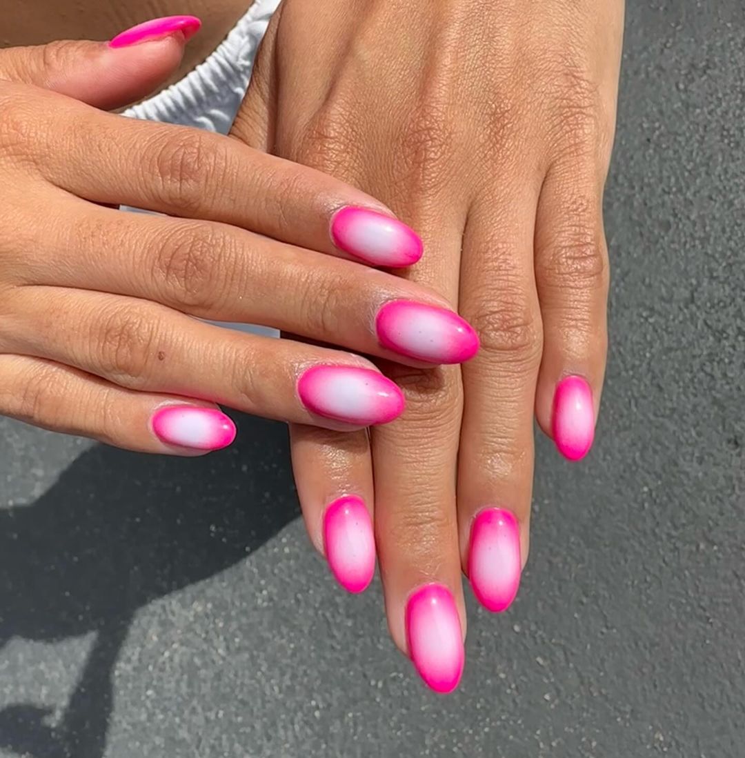 Get Creative: Summer Oval Nail Designs & Color Ideas to Elevate Your Look