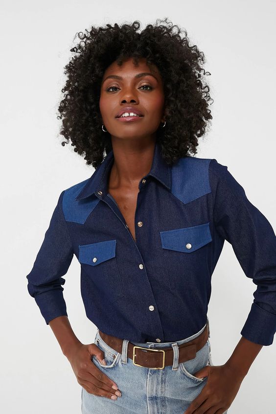 29 Trendy Fall Shirts for Women: Chic and Casual Styles