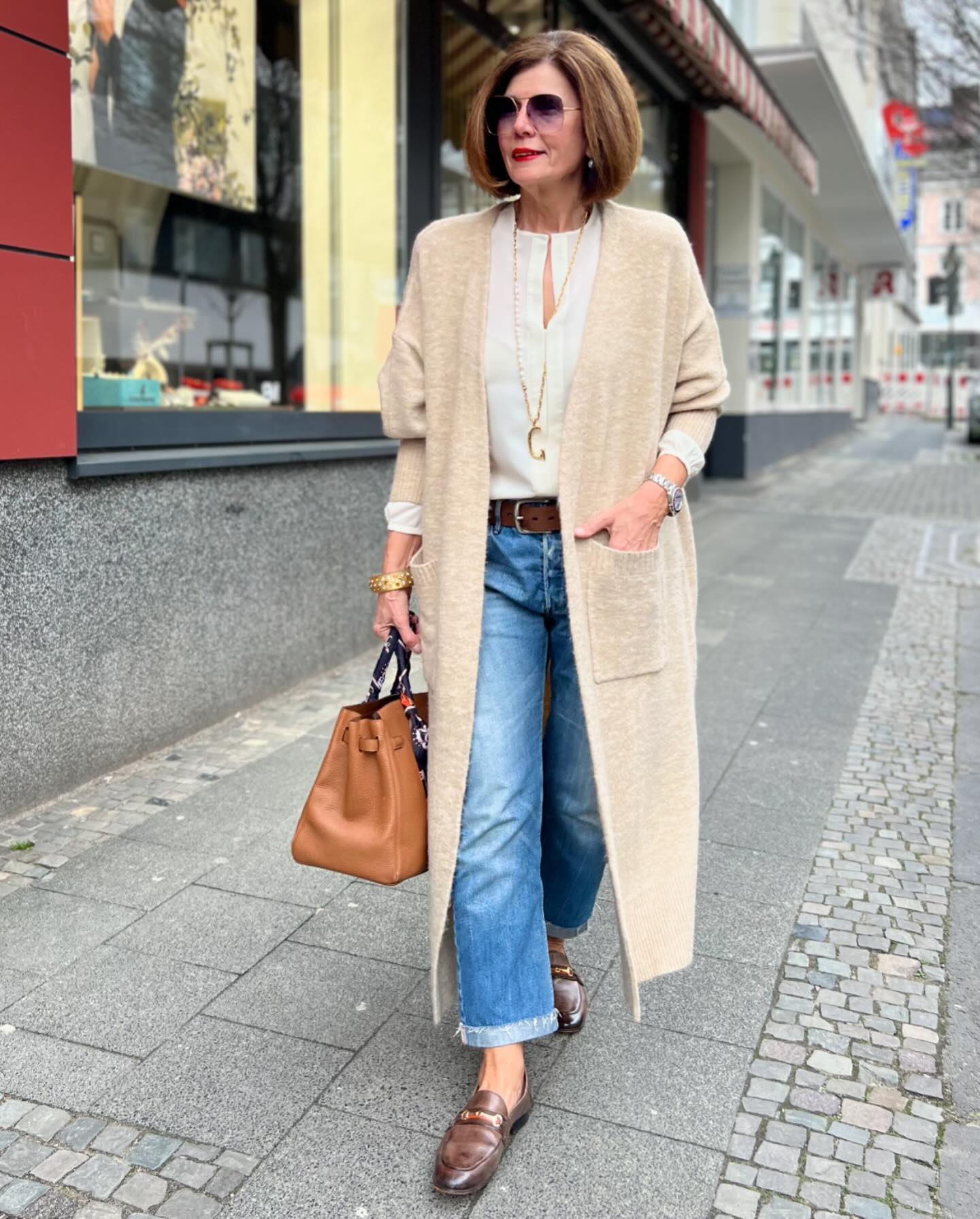 27 Fall Outfits for 50-Year-Old Women: Timeless and Trendy Ideas