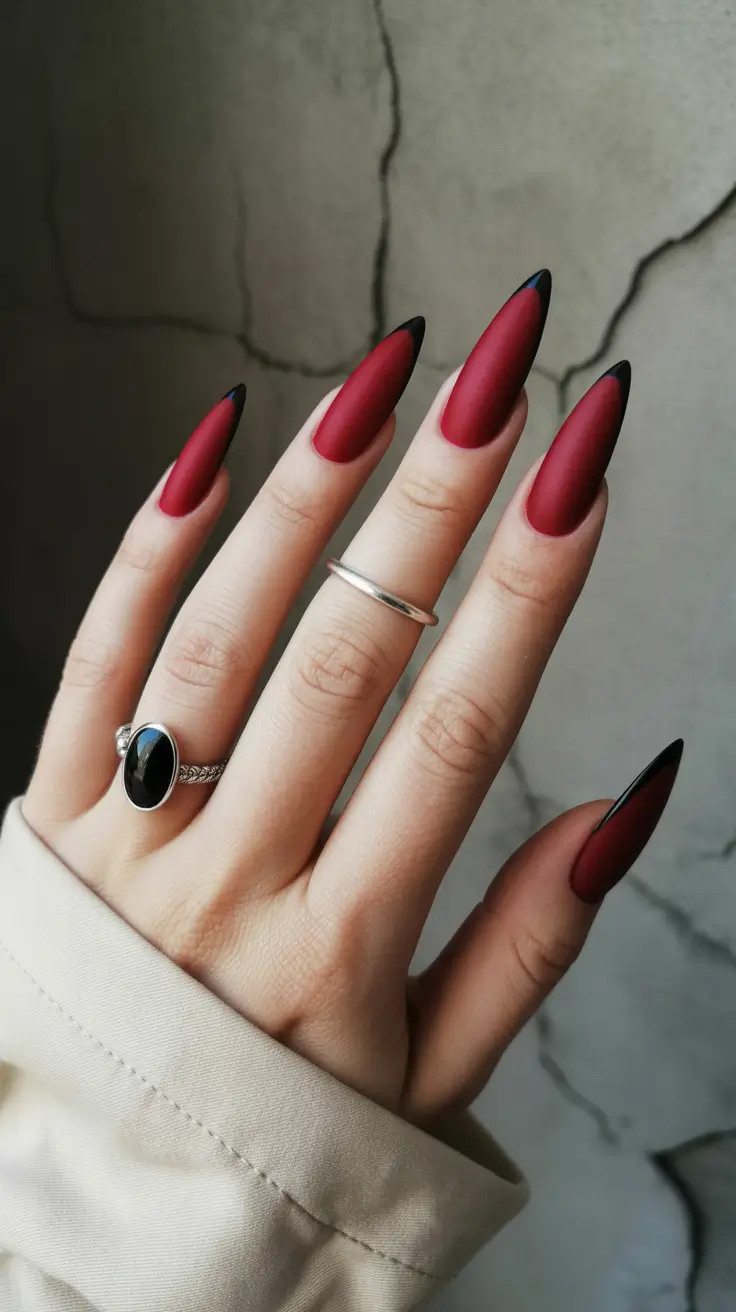 Fall-gel-short-Velvet-Red-with-Smoky-Black-Tips