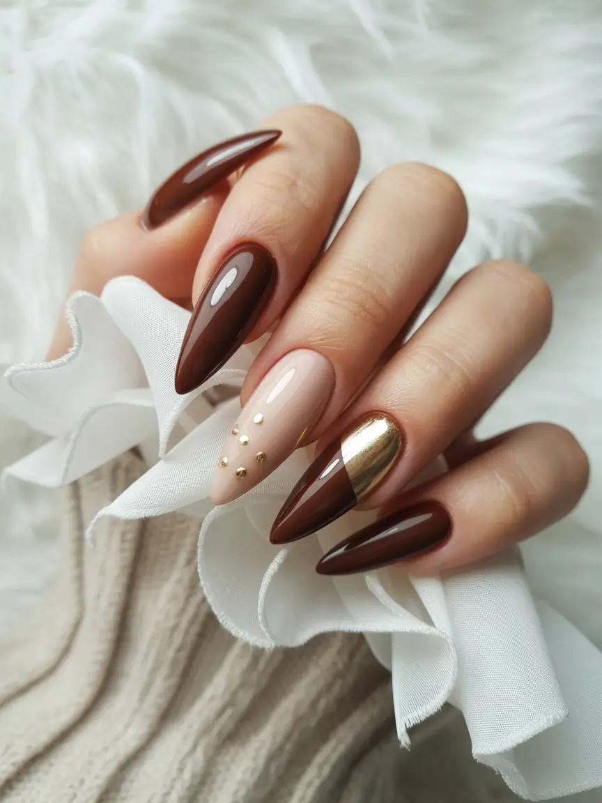 autumn nails color 2025 Café au Lait Luxe