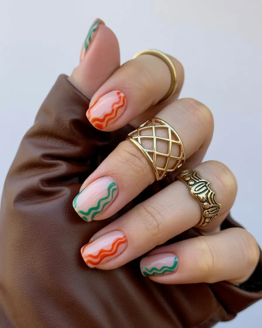 autumn-nails-designs-2025-Retro-Wavy-Stripes-in-Harvest-Colors