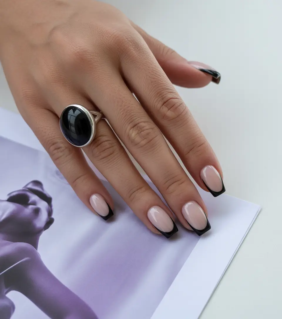 Fall 2025 Nail Color Ideas for Women Over 60 Chic Black French