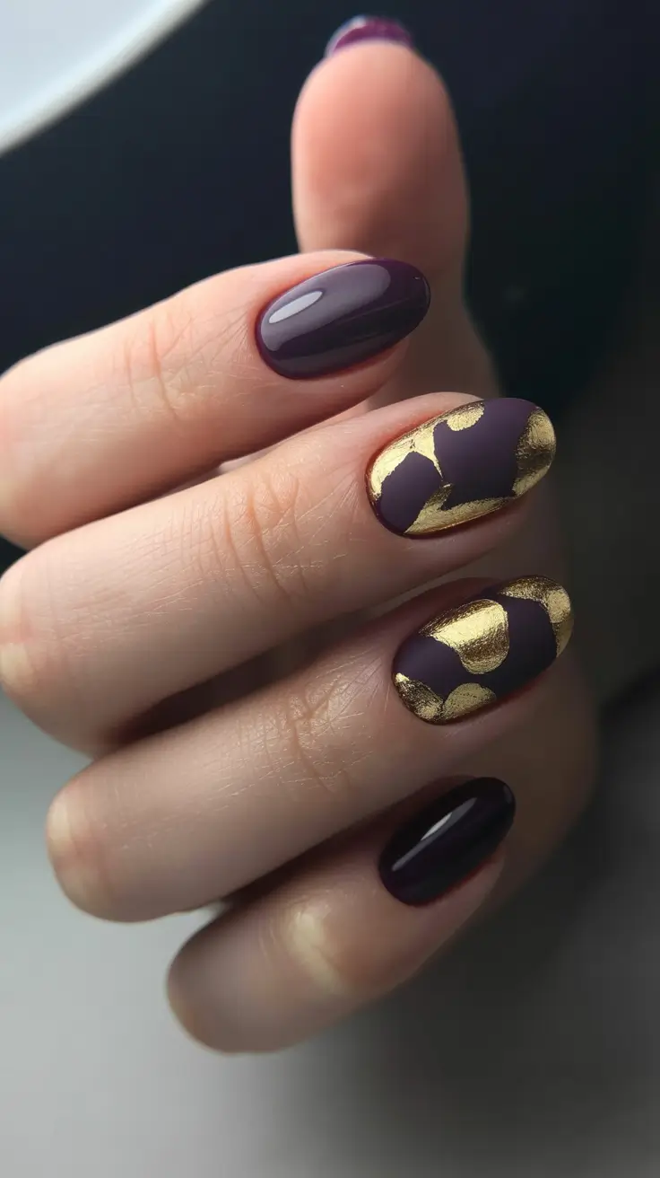 fall-nails-2025-color-trends-Plum-and-Gold-Luxe