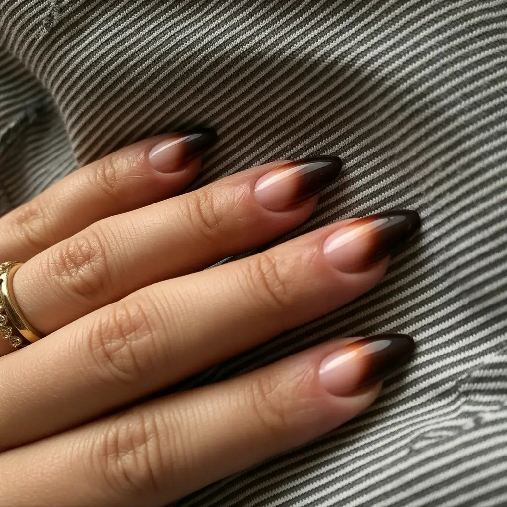 Fall Ombré Nails 2025 Brown Black Ombre