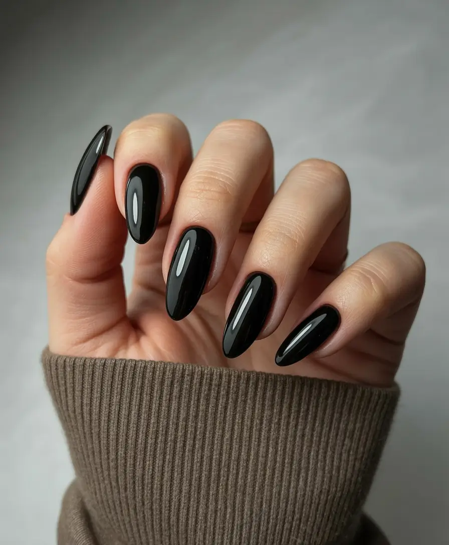 October nails color ideas 2025 Classic Glossy Black