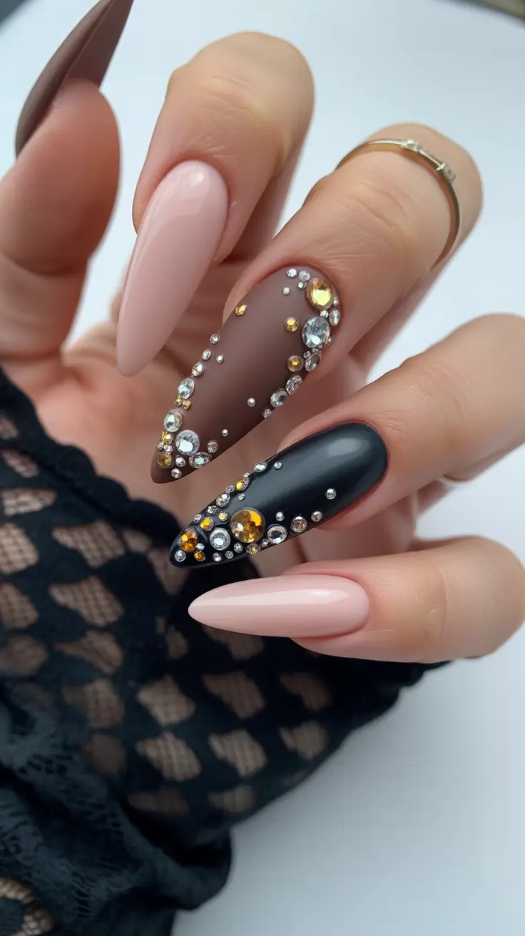 sparkly winter nails 2025 2026 golden hour glam