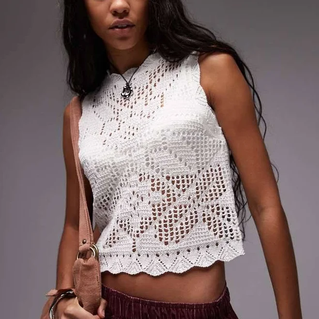 top Topshop Women's Knit Scallop Edge Tank Top ASOS $39.99