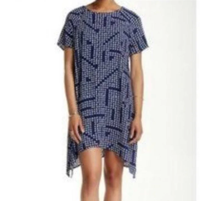 dress ASTR Navy Blue And White Geometric Print Short Sleeve Shift Dress - Women | Color: Blue | Size: S Mercari $36