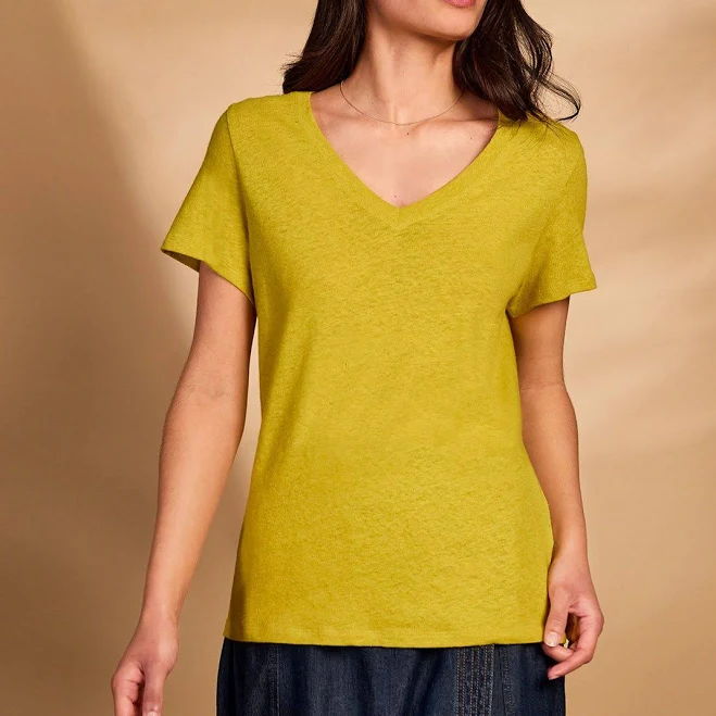 basics Celtic & Co. Women's Linen Blend V-Neck T-Shirt Celtic & Co. $75