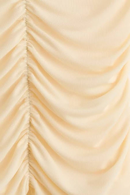 off-shoulder top H&M Ladies Gathered Off-The-Shoulder Top H&M $29.99