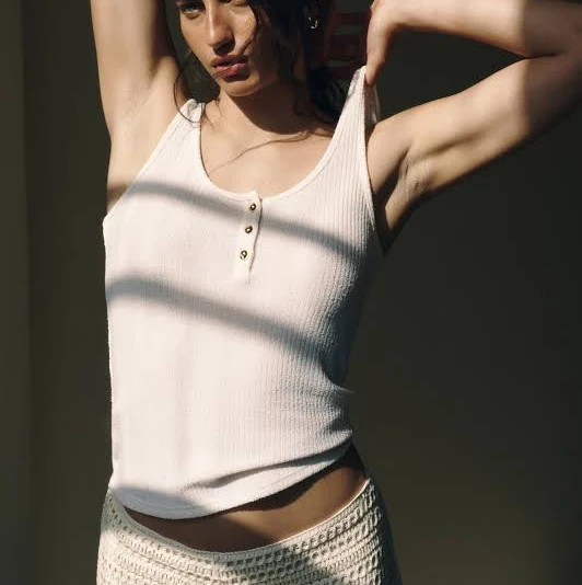 top Ladies - White Rib-Knit Tank Top - Size: XXL - H&M H&M $10.49