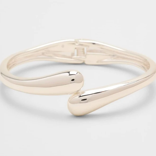 accessory Modern Curved Cuff Banana Republic Factory $22.5