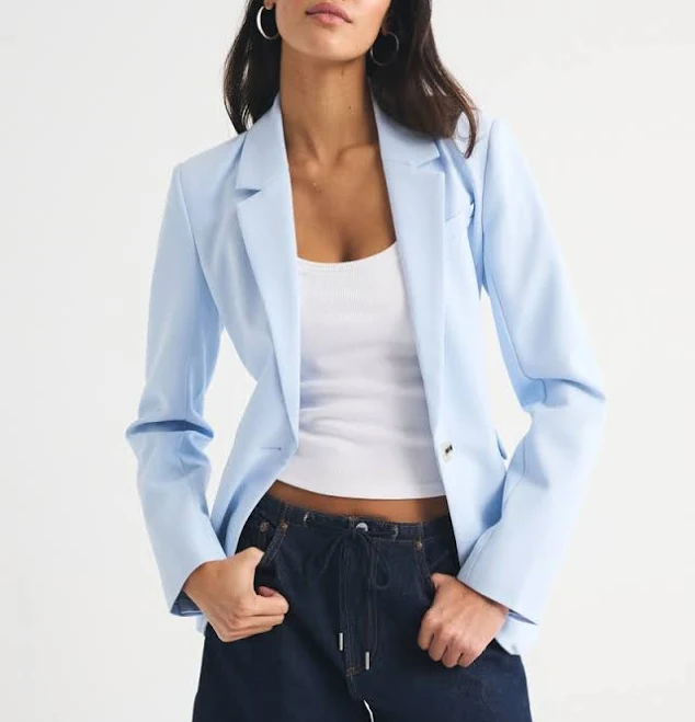 Abercrombie & Fitch Women's Classic Suiting Blazer