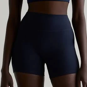 Quince Women's Ultra-Form Bike Shorts
