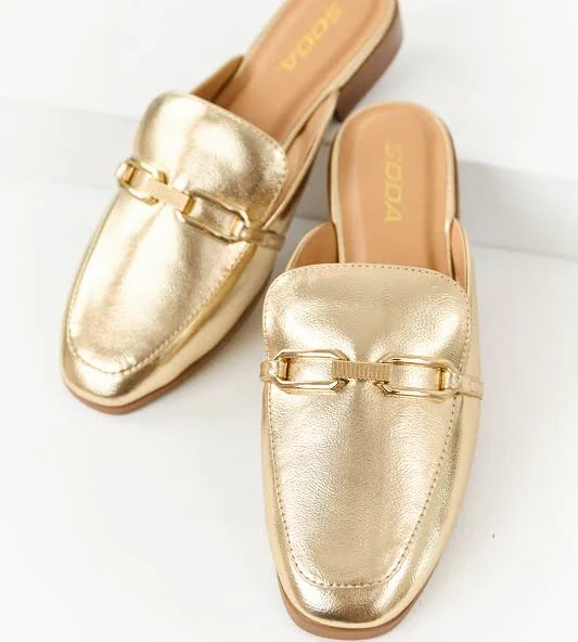 Women's Metallic Faux Leather Chain Link Mule Flats