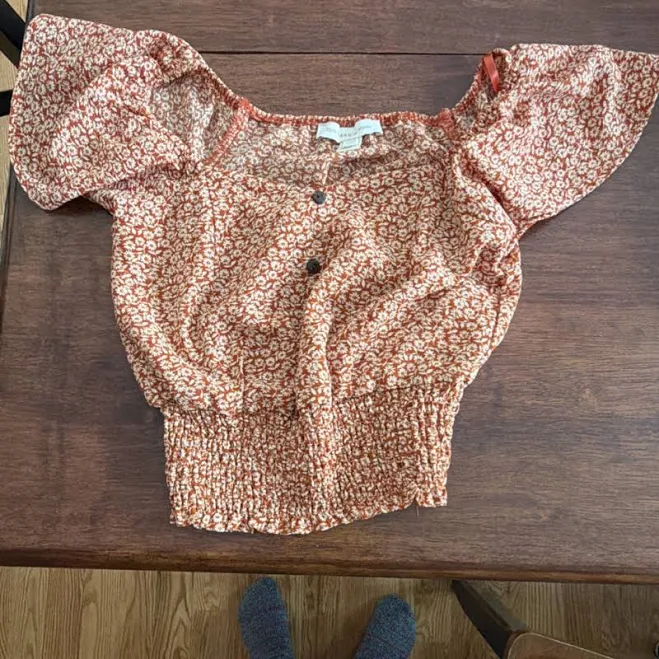 Monteau Los Angeles Rust Floral Off Shoulder Smocked Flutter Sleeve