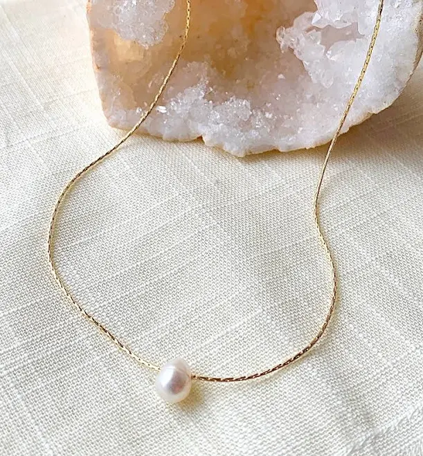 Minimalist Freshwater Pearl Thin Gold Chain Necklace