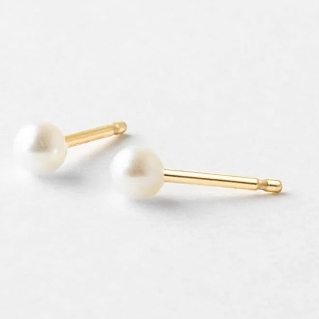 GLDN Pearl Studs