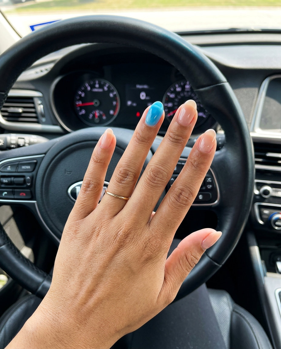 Sky Blue Jelly Accent Oval Nails 2026 Sky blue jelly accent oval summer nails 2026 for all skin tones, playful and refreshing festival style.
