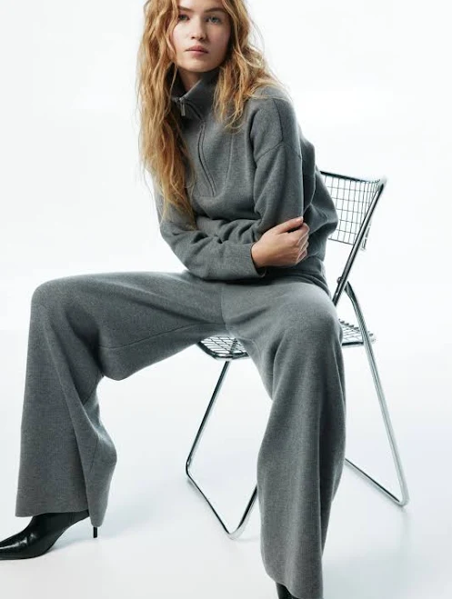 pants H&M Ladies Knit Drawstring Pants H&M $44.99