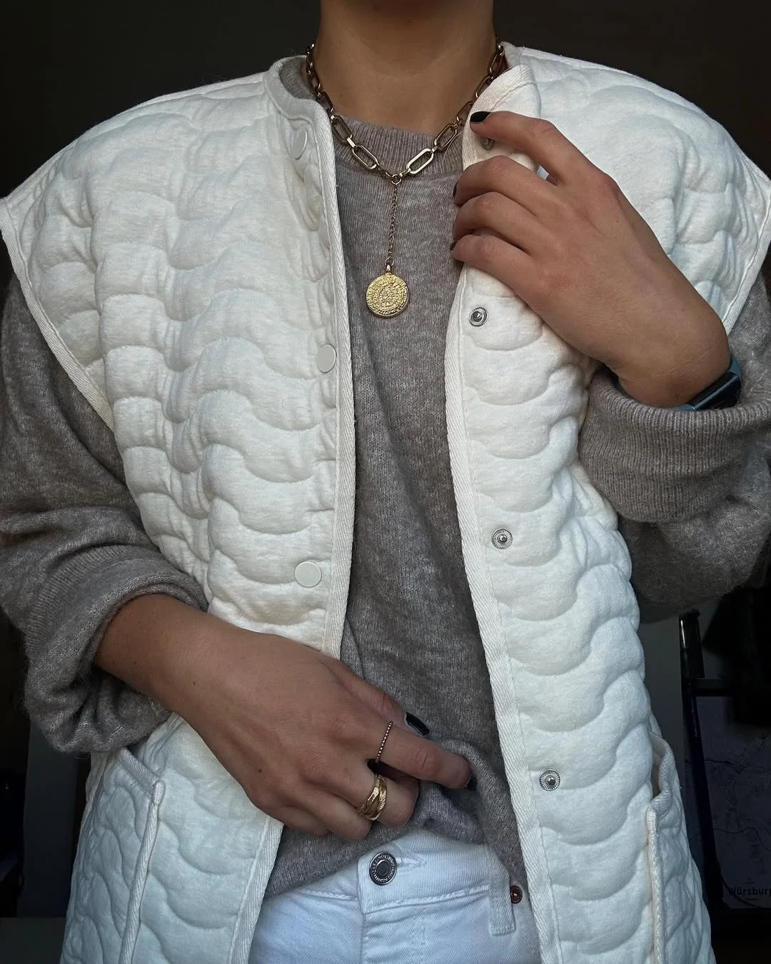 best fall outfits for women 2026 Soft Quilted Layers for Early Fall Mornings