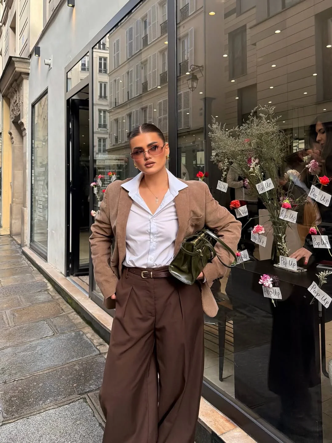 chic fall fashion for women over 40 2026 Relaxed Tailoring Becomes the New Office Uniform