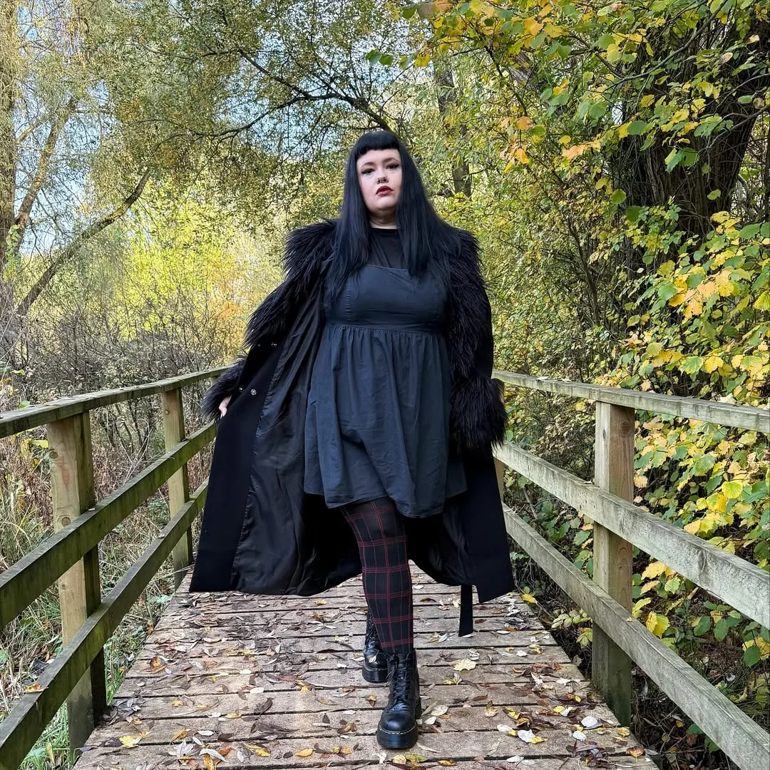 chic fall outfits for plus size women 2026 Dark Romance Layers for Crisp Fall Days