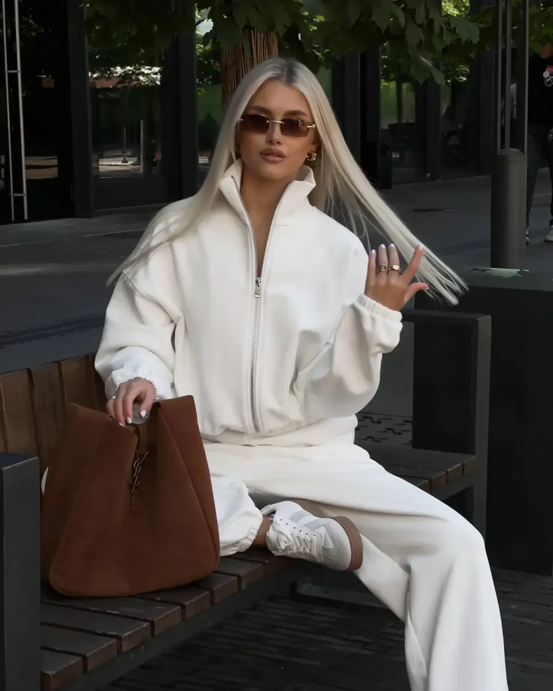 chic fall travel wardrobe for women 2026 Airport Comfort with a Luxe Twist