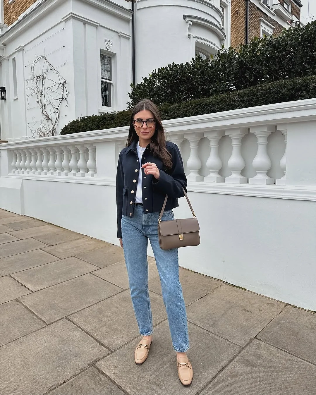comfy mom outfits fall aesthetic 2026 Polished Denim and Soft Neutrals for Everyday Confidence