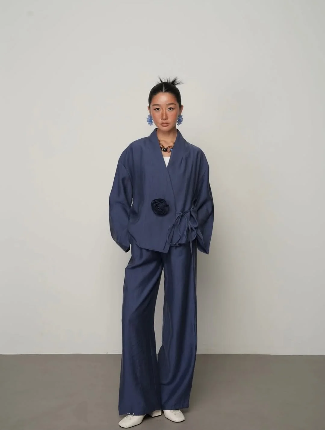 cute early fall outfits ideas 2026 Relaxed Blue Set with Artistic Appeal