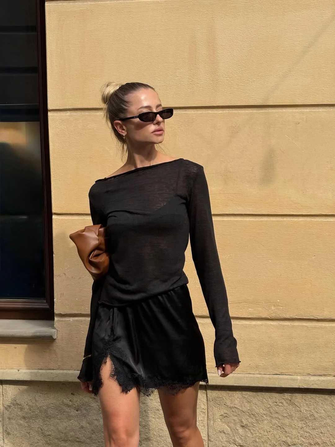 cute early fall outfits ideas 2026 Minimalist Black Layers for City Style
