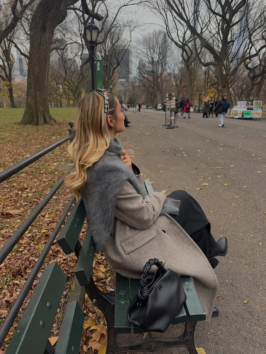 edgy fall street style nyc aesthetic 2026 Soft Neutrals and Quiet Luxury Layering