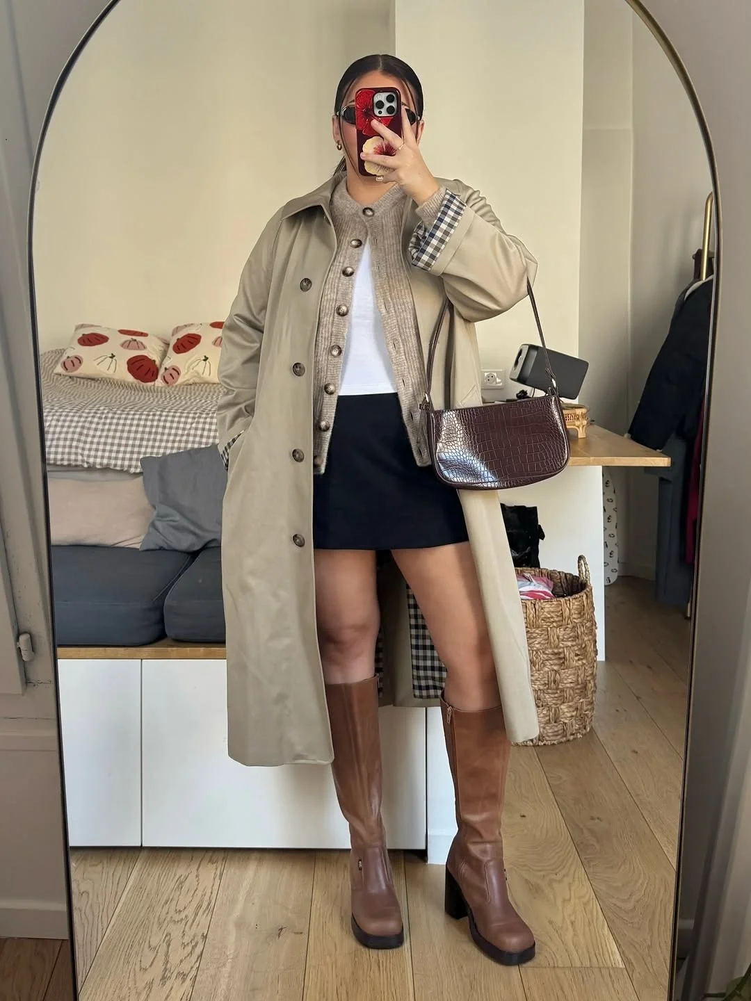 midsize fall fashion outfits 2026 Classic Trench Coats With Knee High Boots