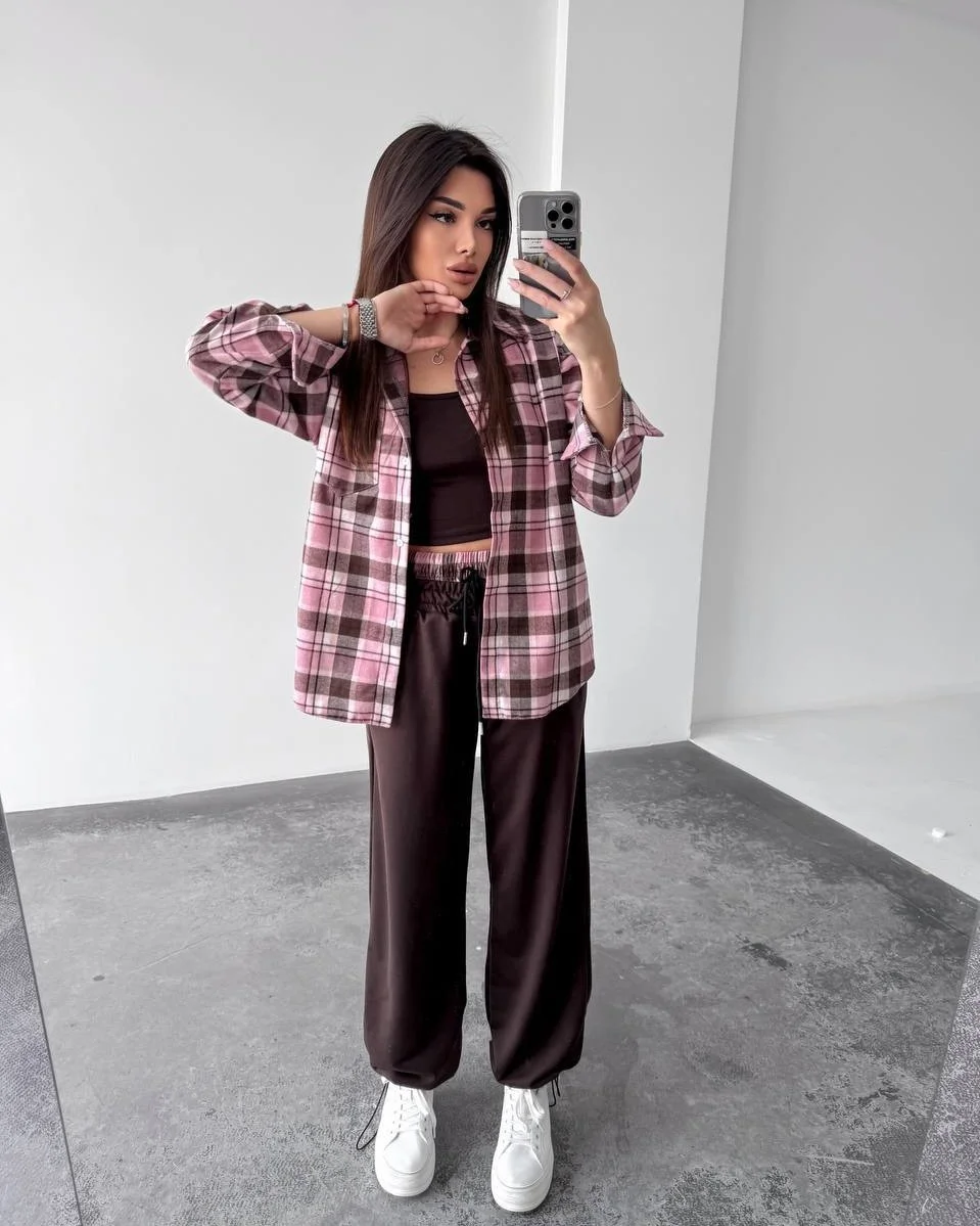 modern cozy chic fall outfits for 2026 Plaid Layers and Chocolate Tones for Everyday Comfort