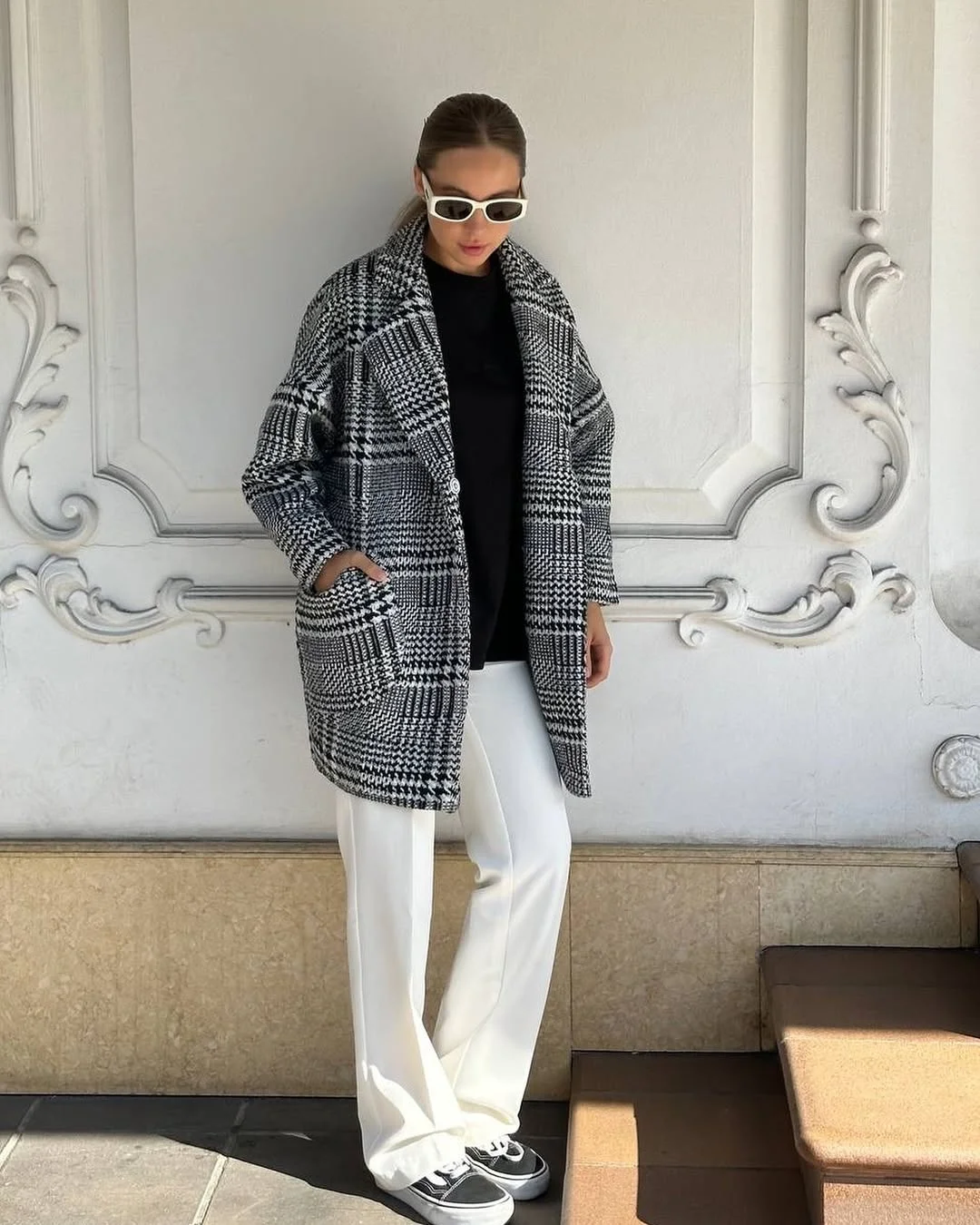 modern fall fashion aesthetic 2026 Black and White Layers That Never Go Out of Style