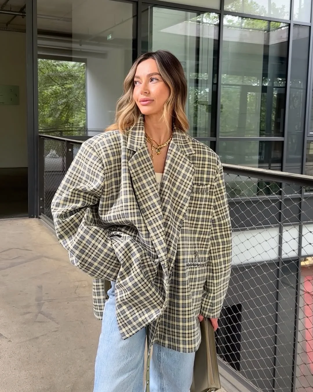 modern fall outfits for women in 30s style 2026 Plaid Oversized Blazer And Relaxed Denim