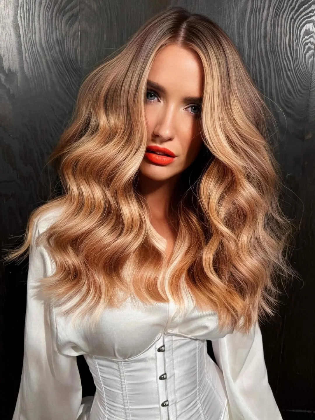 modern july hair colour ideas 2026 Champagne Beige Waves
