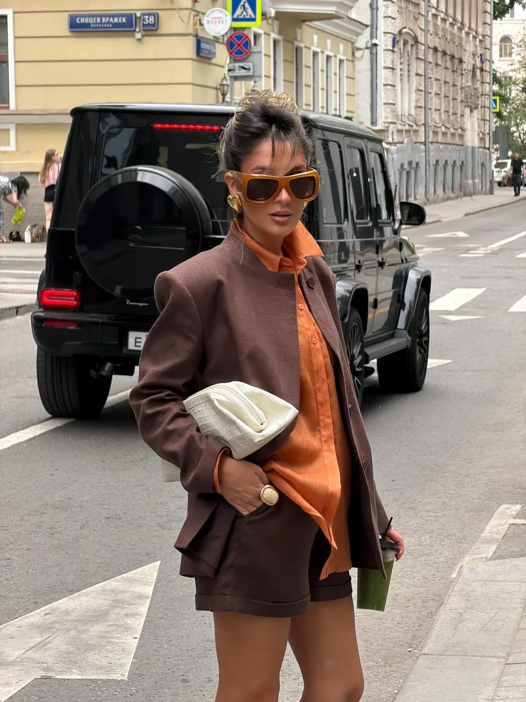 must have fall outfits 2026 Relaxed Tailoring with Warm Autumn Color Pairing