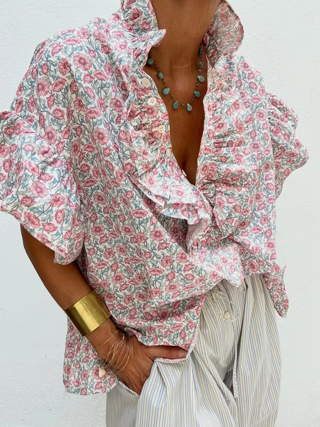 stylish early summer outfits 2026 Romantic Floral Blouses for Everyday Elegance