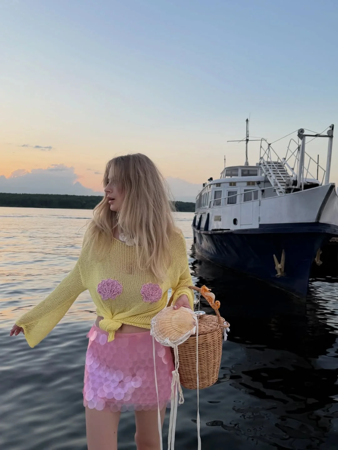 stylish early summer outfits 2026 Playful Pastels for Seaside Evenings