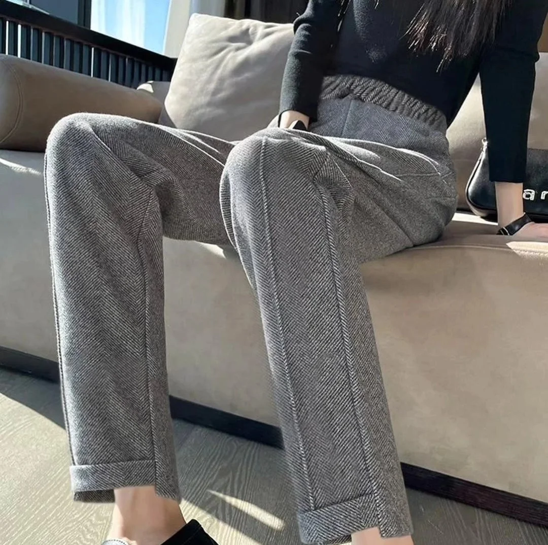 trendy chic fall outfits pants 2026 Cozy Gray Trousers That Bring Comfort and Polish Together