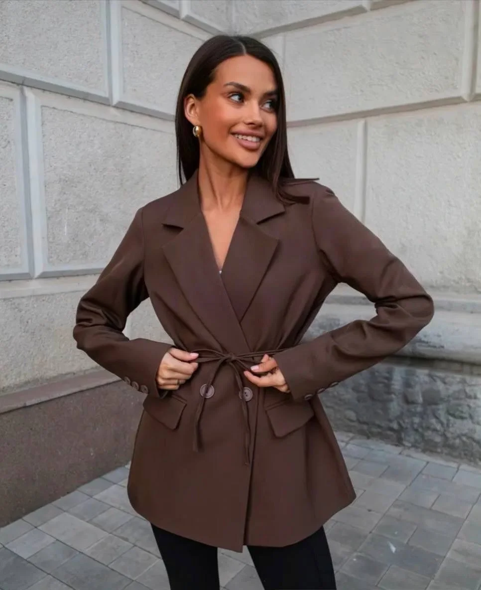 trendy fall fitted blazer outfit 2026 Chocolate Brown Tailoring With Defined Shape