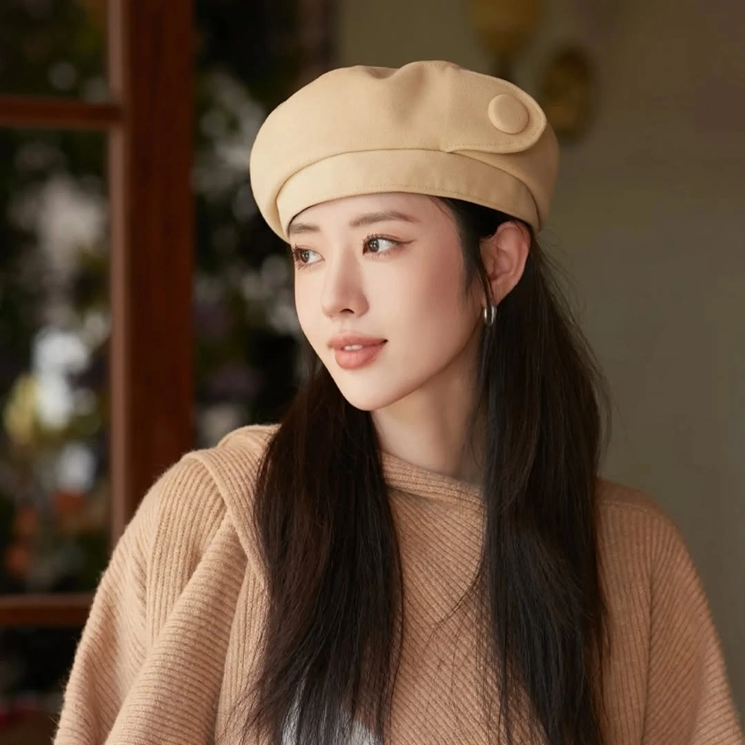 beret fall outfit 2026 Soft Beige Neutrals Create a Minimalist Autumn Mood